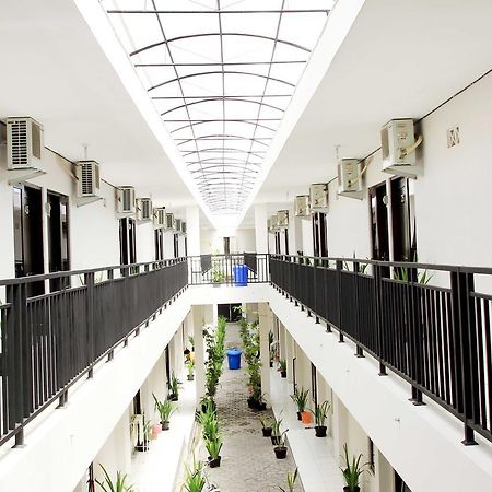 D'Paragon Pringwulung Maguwo Екстериор снимка
